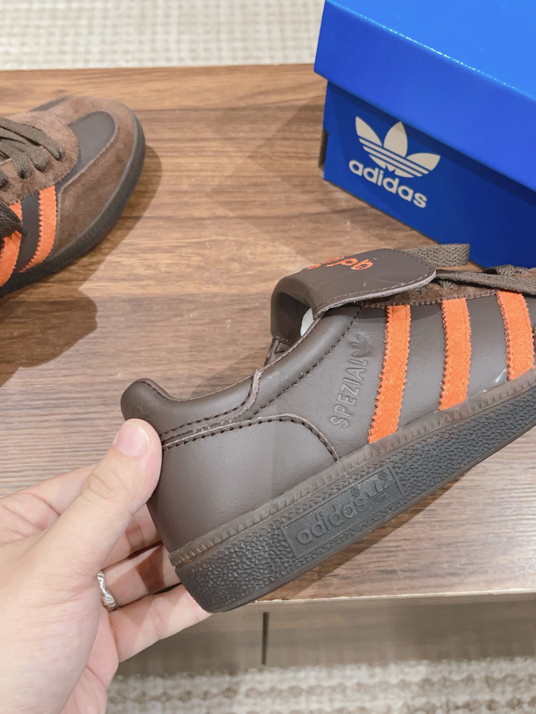 “SHUKYU x E-WAX x Adidas Handball Spezial Tokyo Energy Series” - 图片 8