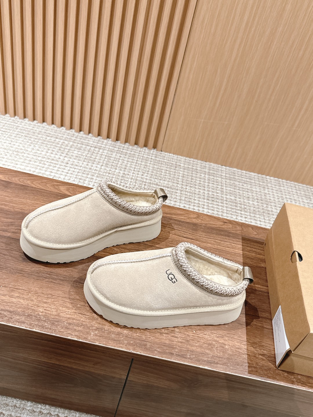 [UGG Women
