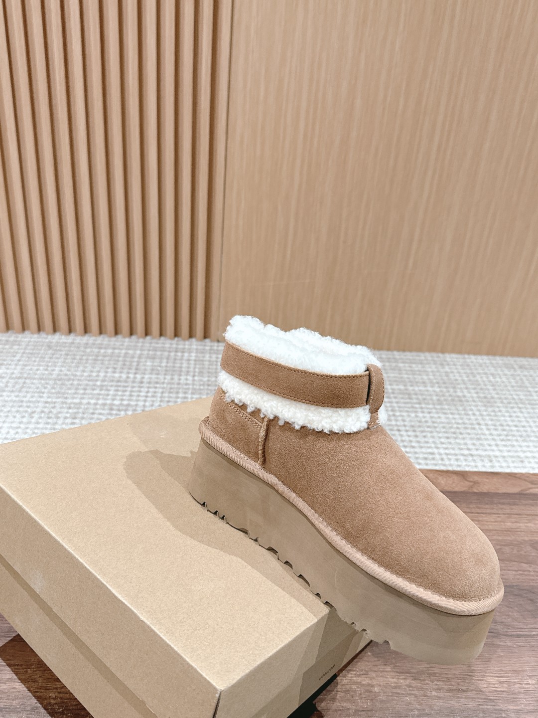 𝗨𝗚𝗚❥SNGG简介｜时尚厚底增高雪地靴check 你的随性复古棕色系look，点亮街头拿捏潮酷不费力~