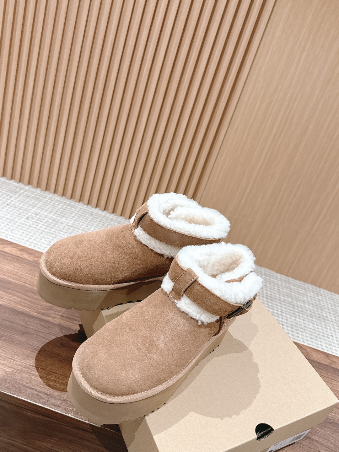 𝗨𝗚𝗚❥SNGG简介｜时尚厚底增高雪地靴check 你的随性复古棕色系look，点亮街头拿捏潮酷不费力~