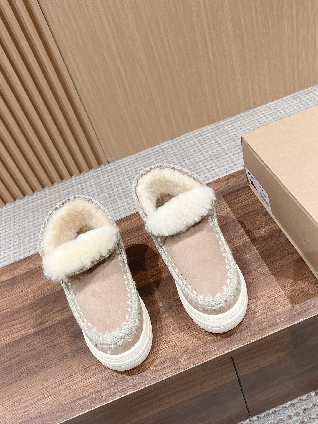 MOU Eskimo秋冬雪地靴 原始可爱的外观，纯手工钩织羊毛毛线🐑羊毛皮毛一体 保暖舒适加倍呵护双脚 冬天必备单品 麂