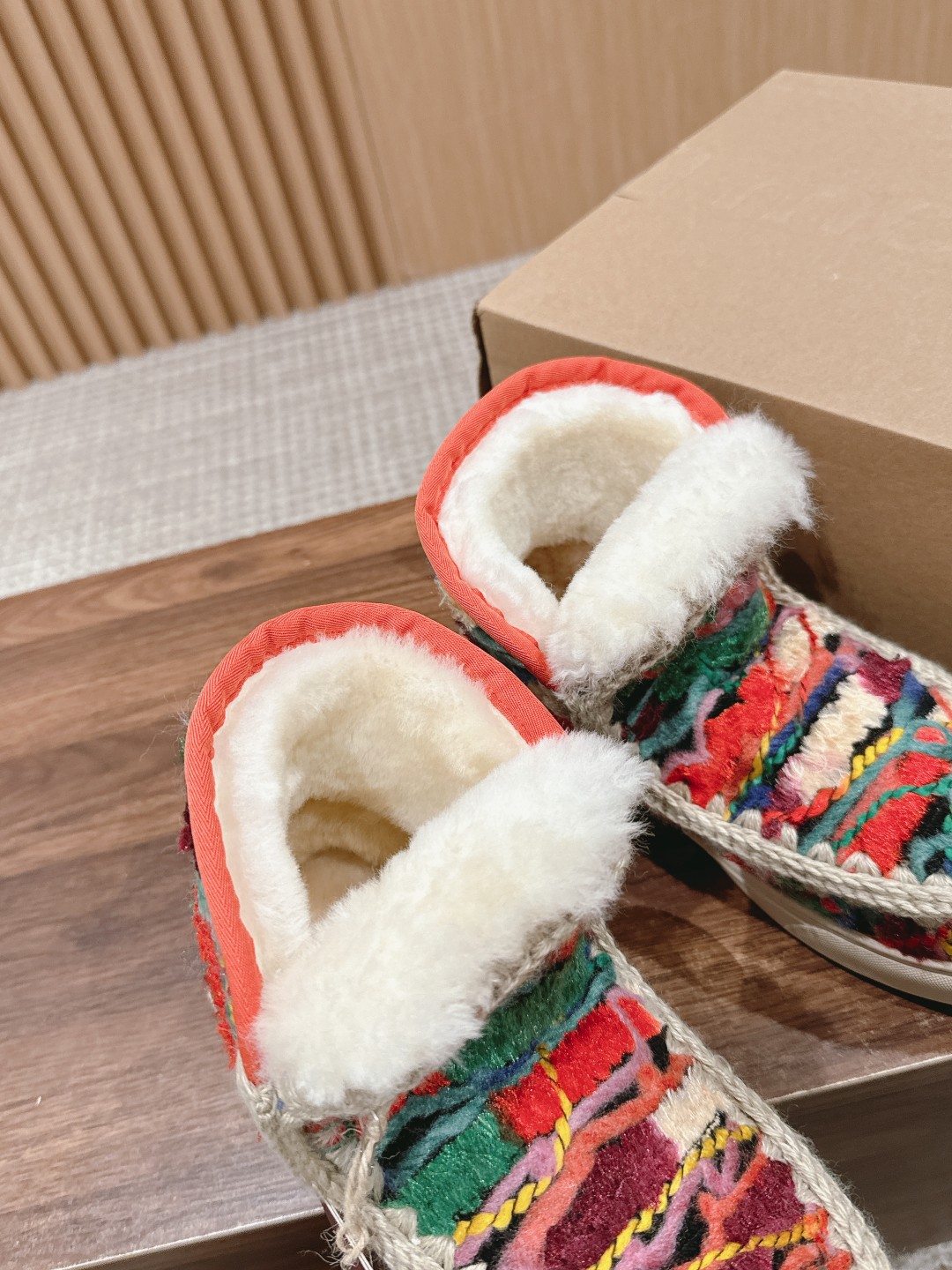 MOU Eskimo秋冬雪地靴 原始可爱的外观，纯手工钩织羊毛毛线🐑羊毛皮毛一体 保暖舒适加倍呵护双脚 冬天必备单品 麂