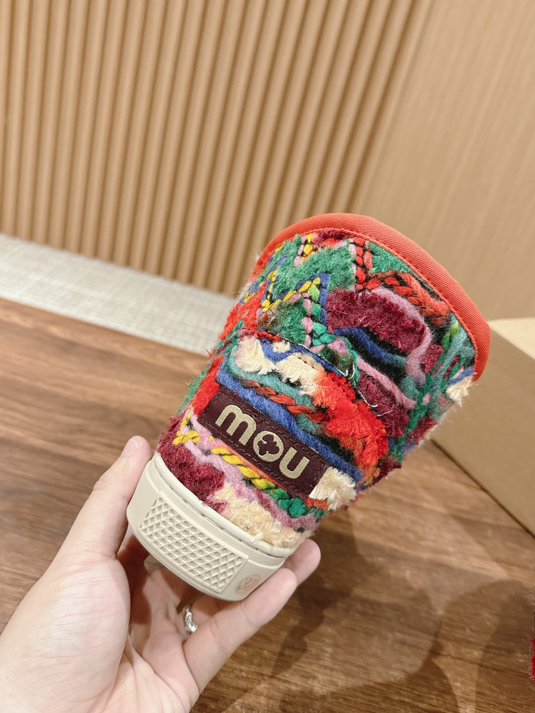 MOU Eskimo秋冬雪地靴 原始可爱的外观，纯手工钩织羊毛毛线🐑羊毛皮毛一体 保暖舒适加倍呵护双脚 冬天必备单品 麂