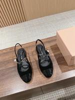 MiuMiu Chaussures Sandales Genuine Leather Cuir verni Peau de mouton Série printemps