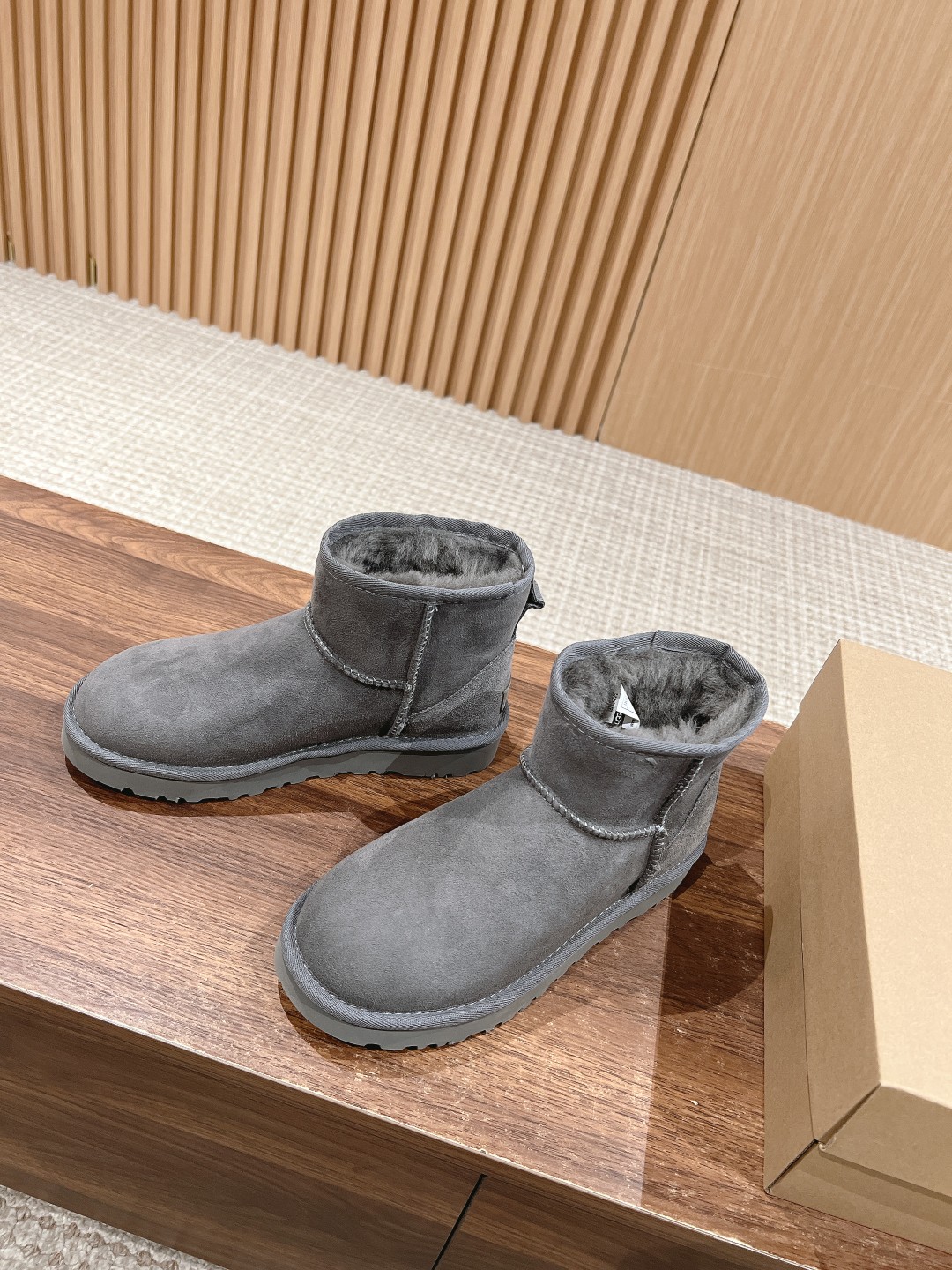 [UGG Women
