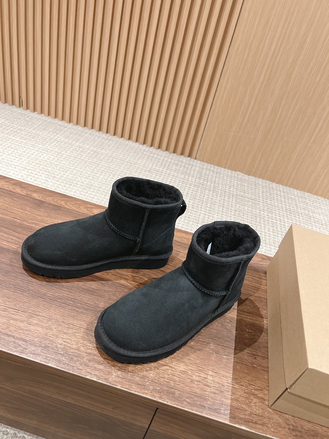 [UGG Women