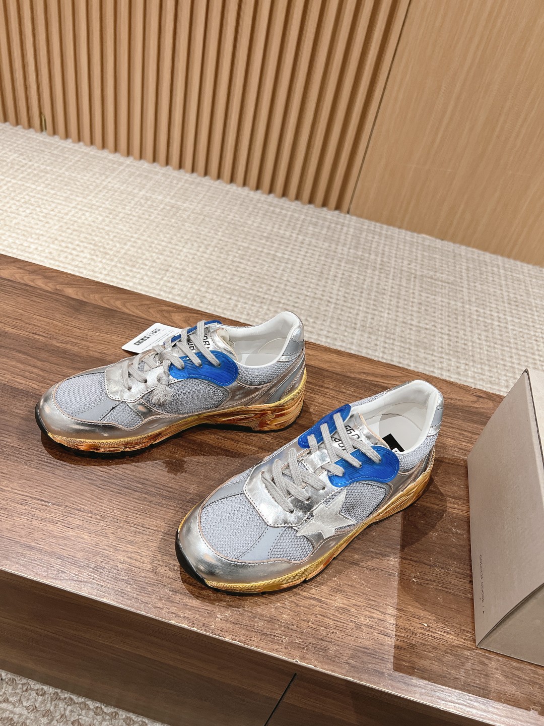 [Golden Goose Women