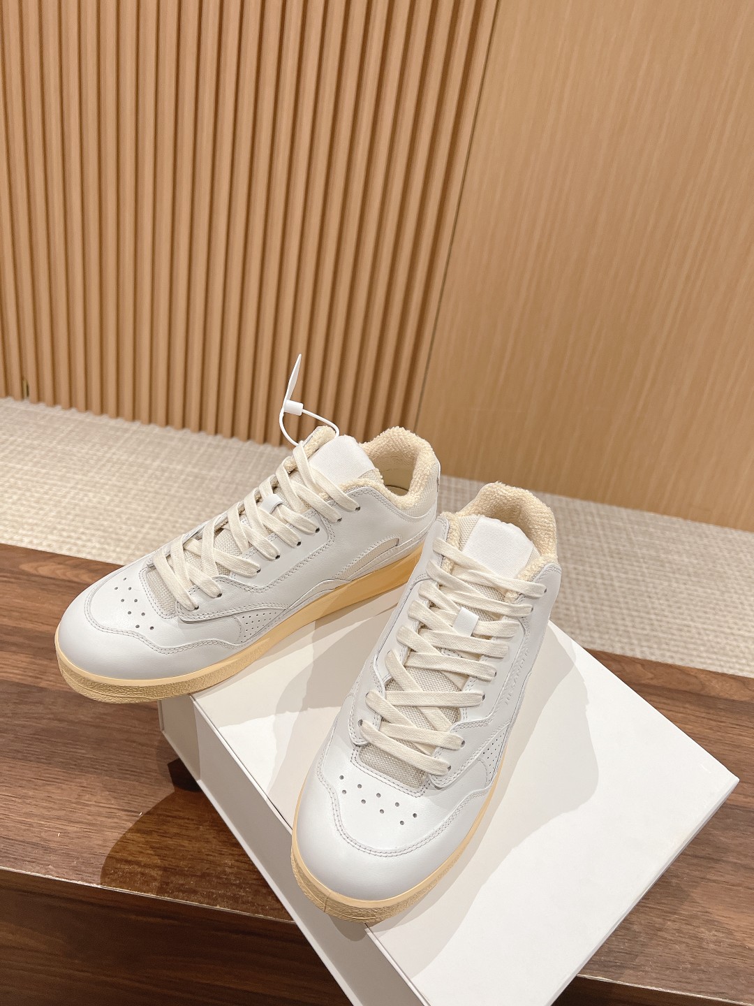 Newly Designed Men’s Sports Leisure Shoes with Italian Leather Mix, Unique Colors, and Comfortable High-End Features - 图片 4