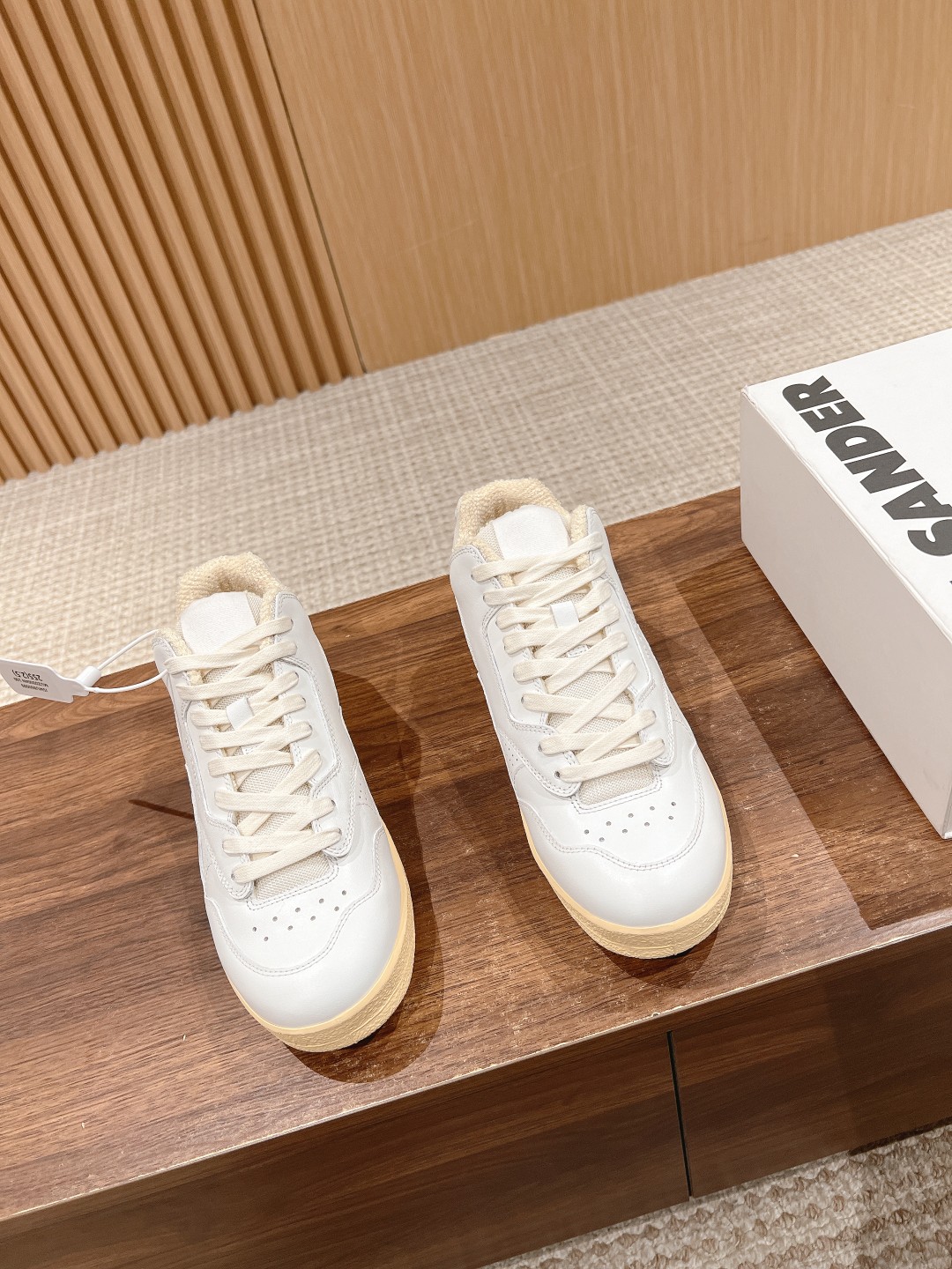 Newly Designed Men’s Sports Leisure Shoes with Italian Leather Mix, Unique Colors, and Comfortable High-End Features