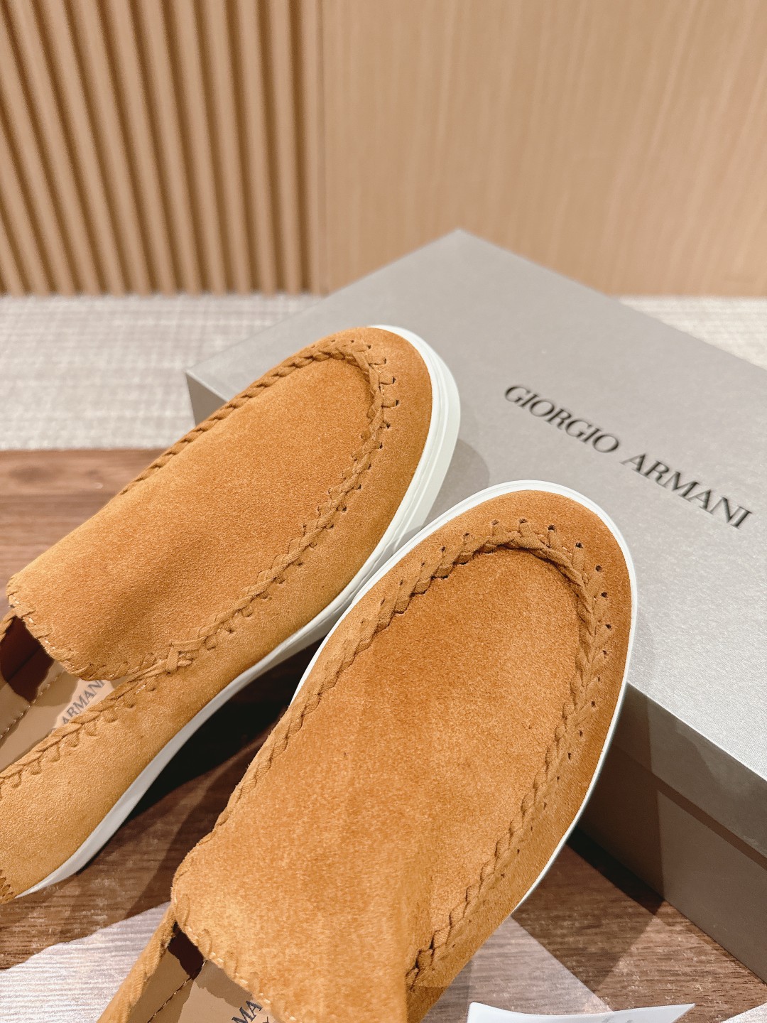 Luxurious Giorgio Armani Velvet and Leather Recreational Shoe Collection - 图片 7