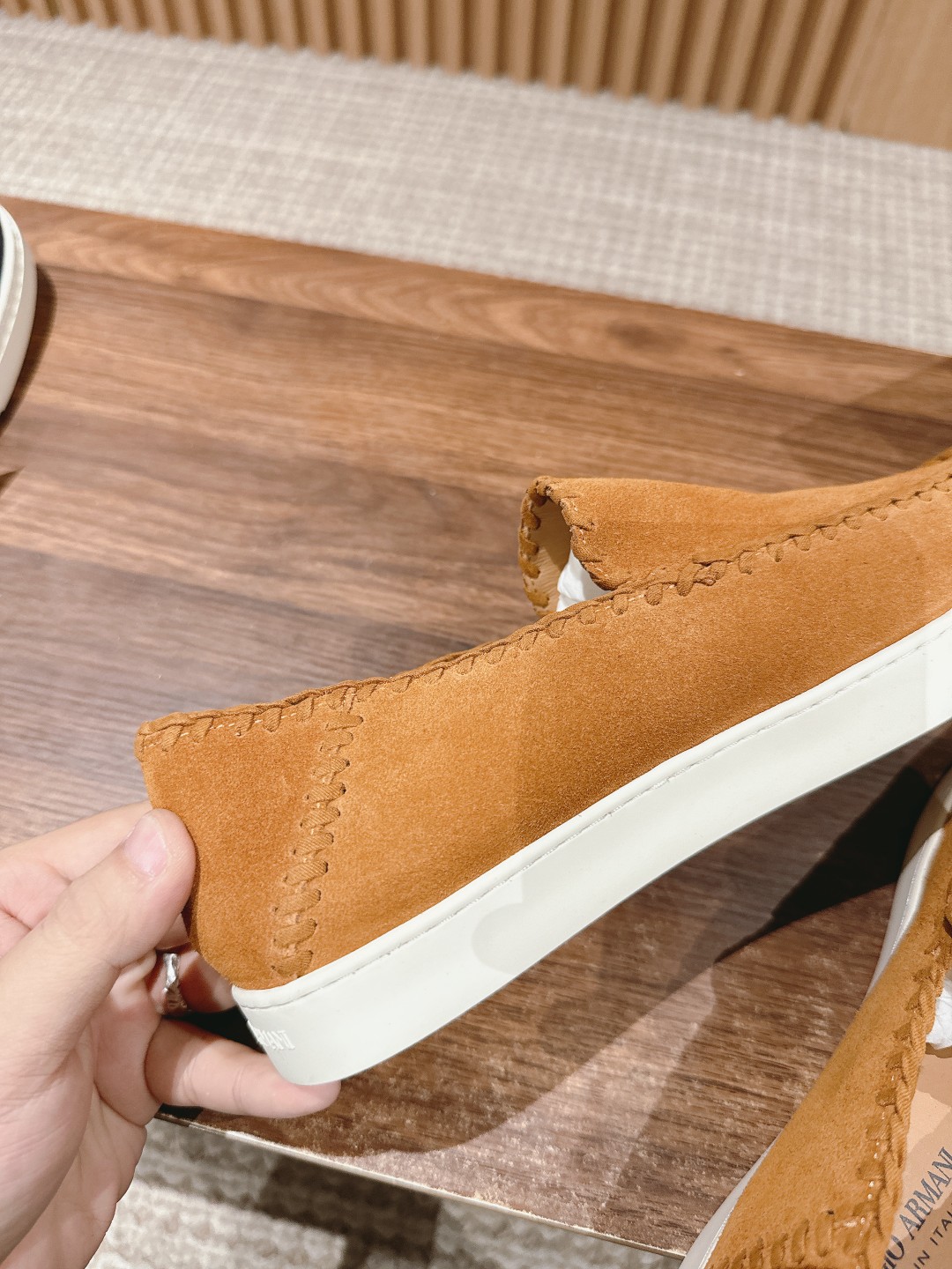 Luxurious Giorgio Armani Velvet and Leather Recreational Shoe Collection - 图片 8