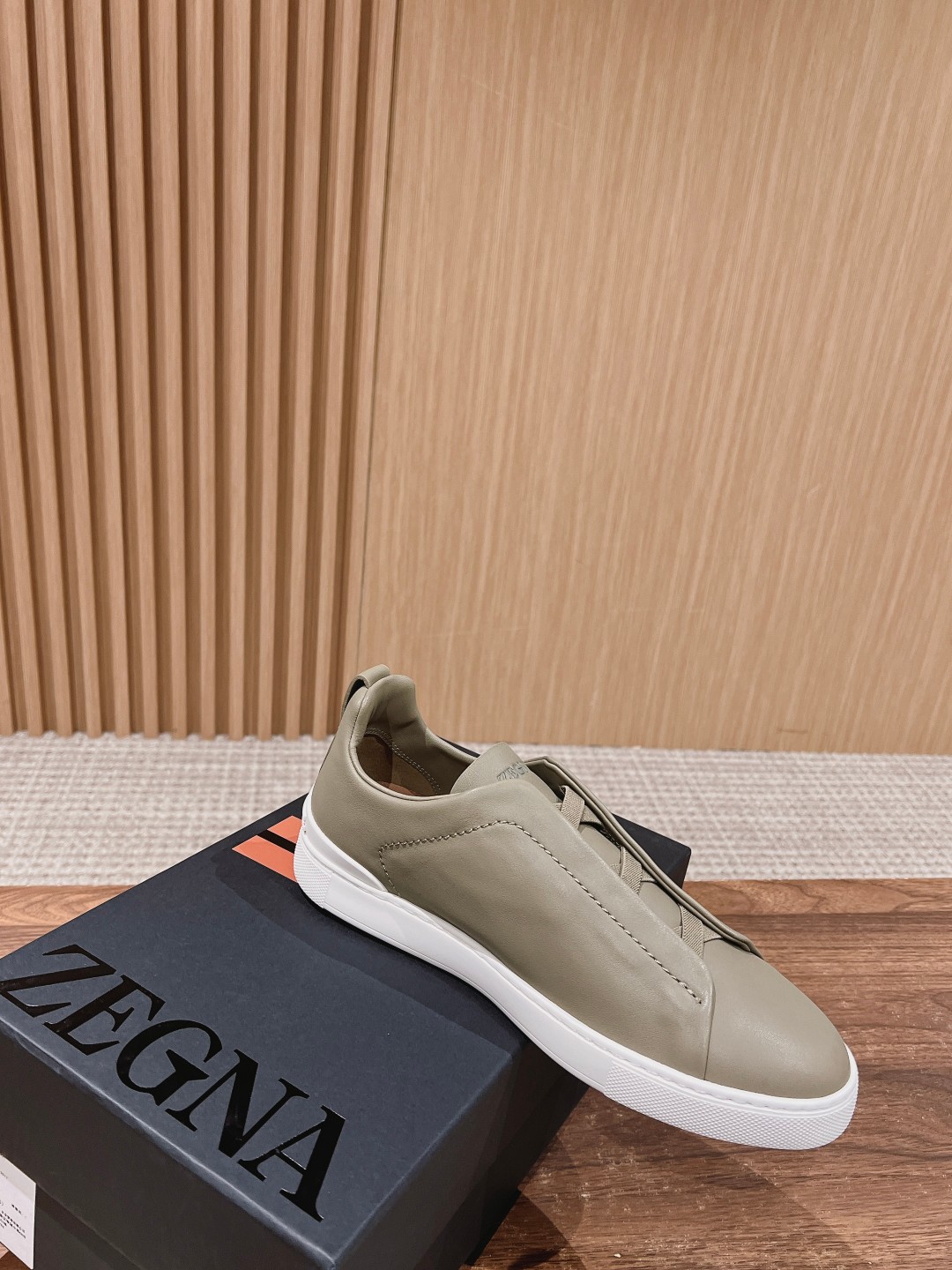 Ermenegildo Zegna Jenia Couture Triple Stitch Sneakers: High-Quality, Stylish, and Comfortable Men’s Shoes - 图片 3