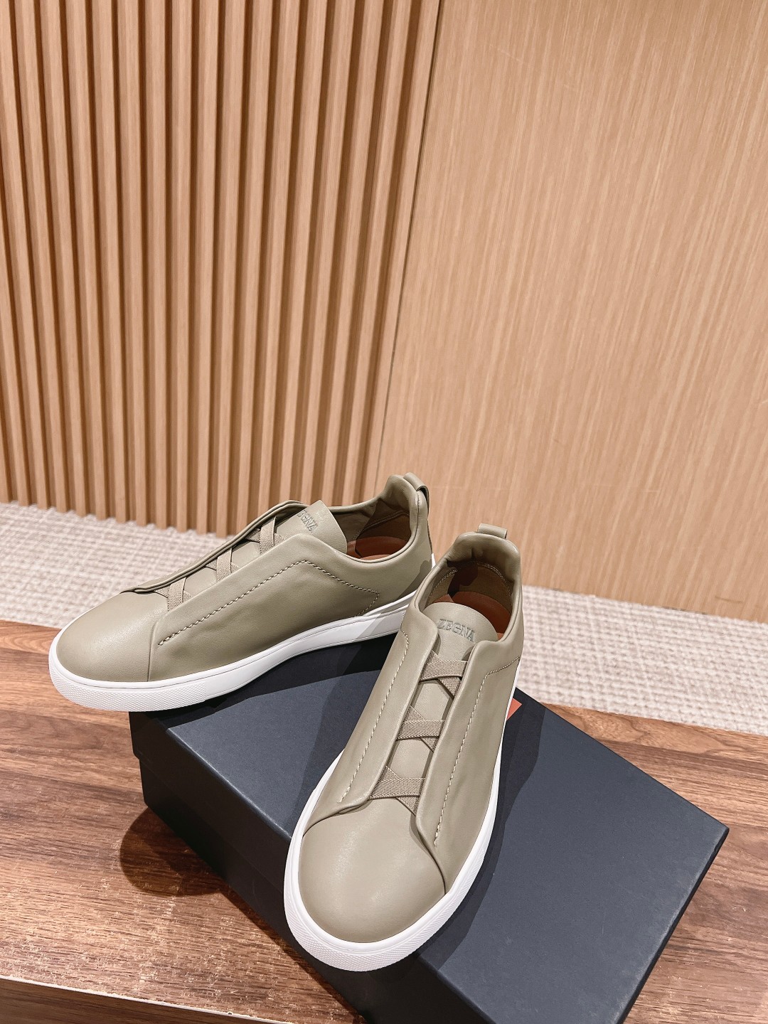 Ermenegildo Zegna Jenia Couture Triple Stitch Sneakers: High-Quality, Stylish, and Comfortable Men’s Shoes - 图片 4