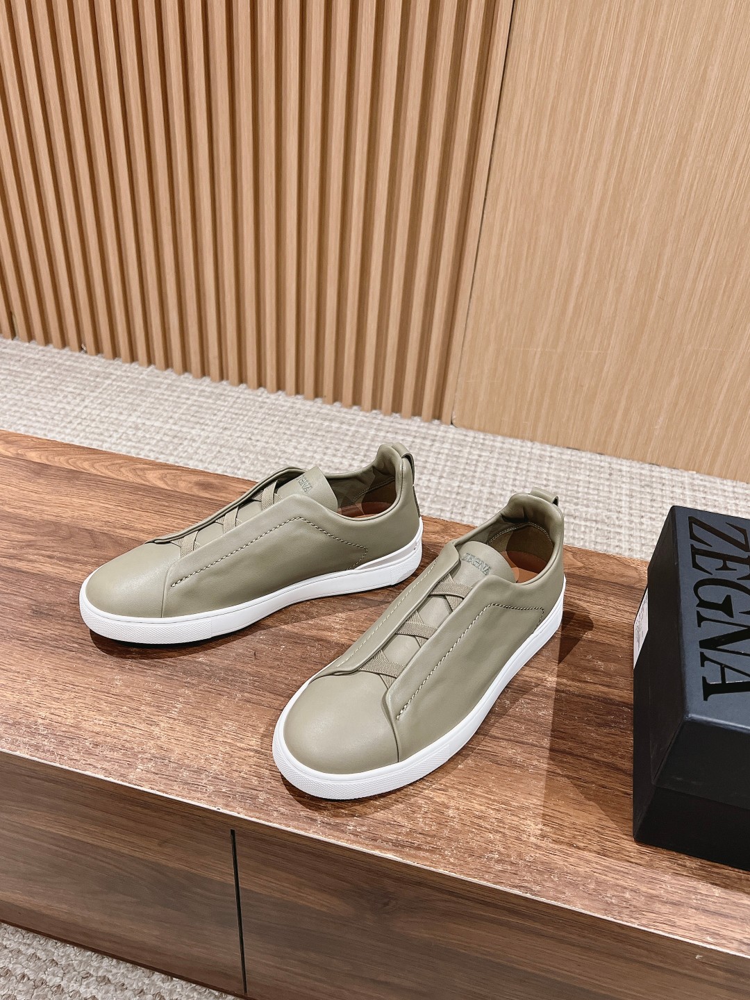Ermenegildo Zegna Jenia Couture Triple Stitch Sneakers: High-Quality, Stylish, and Comfortable Men’s Shoes - 图片 2