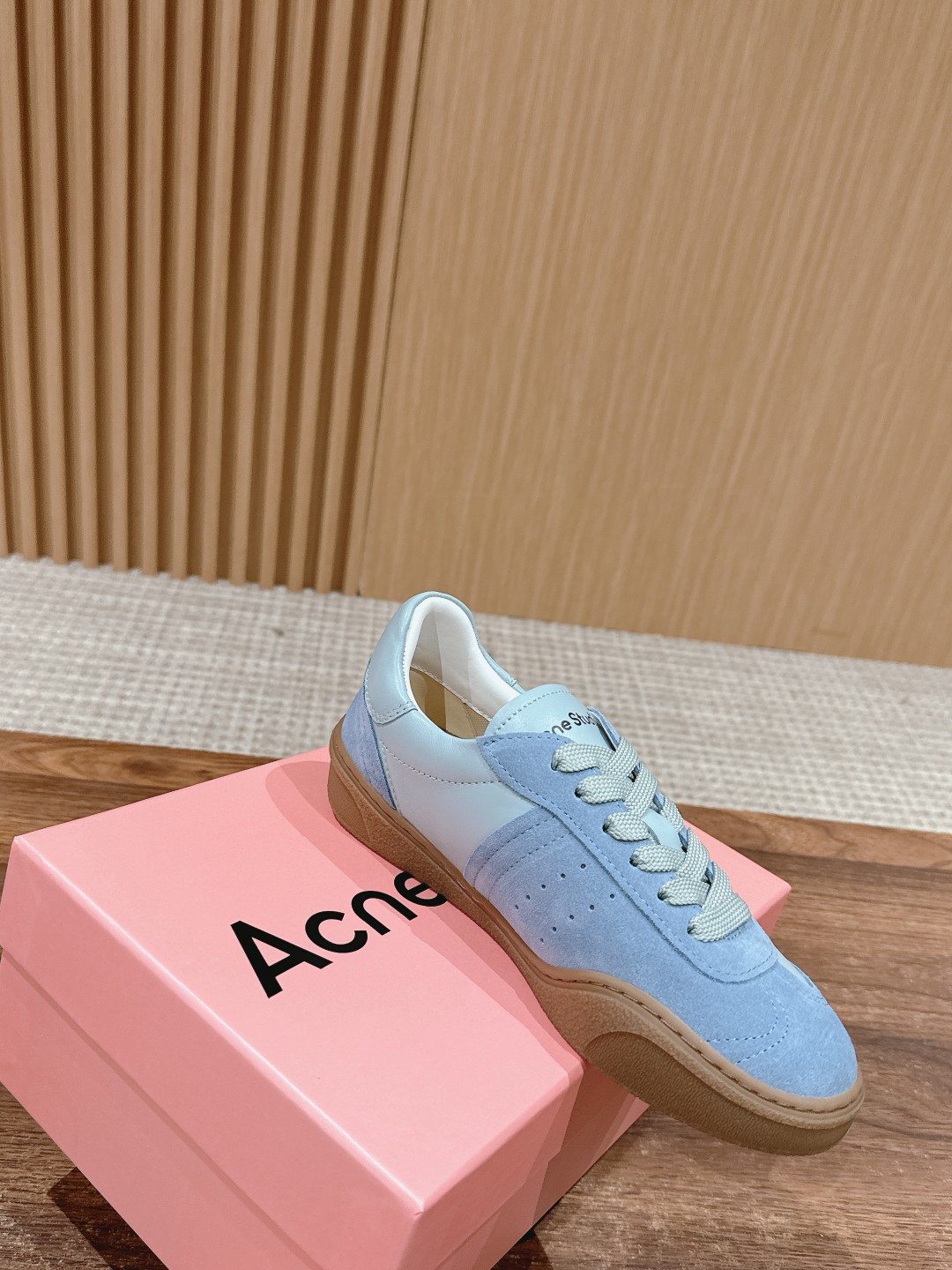 Acne Studios Launches Popular German Shoes for Spring/Summer Collection - 图片 3