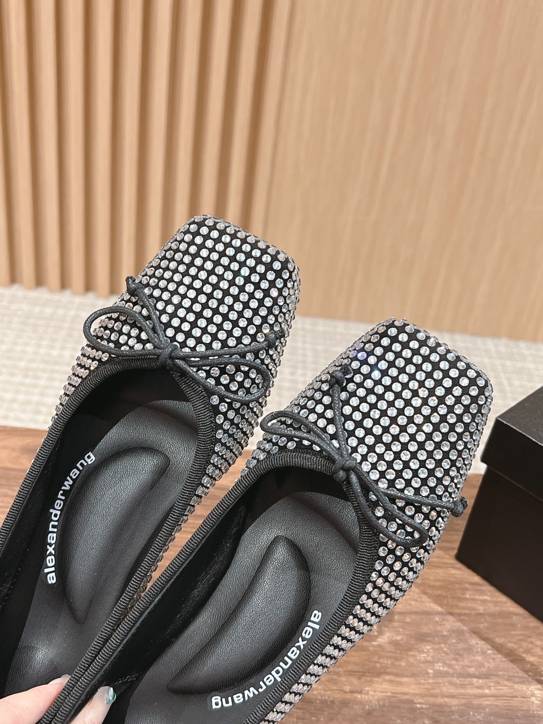 Retro-Orthodox Alexander Wang Drilling Shoes: Perfect for Every Season - 图片 6