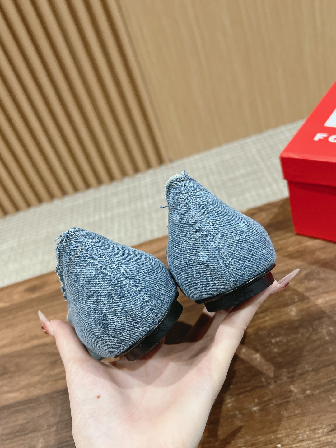“Stylish DIESEL# Disai Metal Pointy Soles: Fashionable, Comfortable, and Personalized!” - 图片 8
