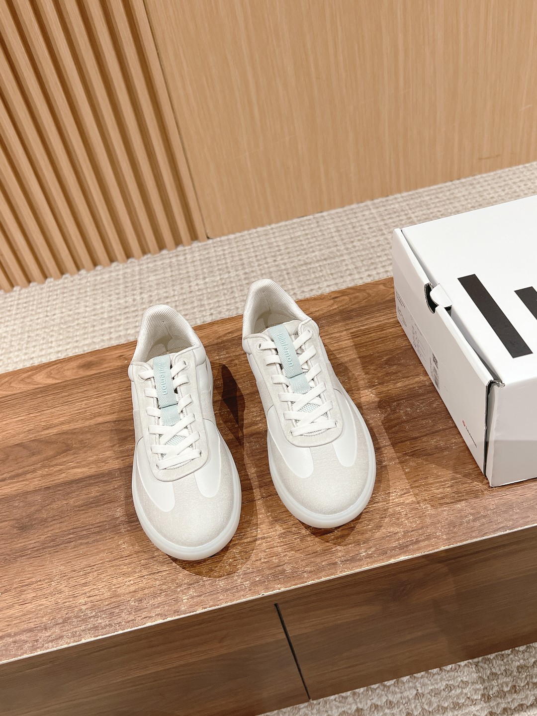 Lulemon City Verte Training Shoes: Classic Fashion with Balanced Stability and Flexibility - 图片 1