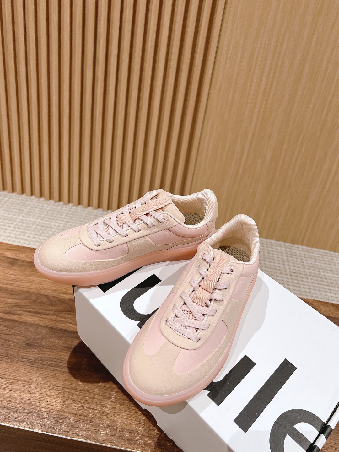 Lulemon City Verte Training Shoes: Stylish, Versatile, and Supportive for Running and Training - 图片 4