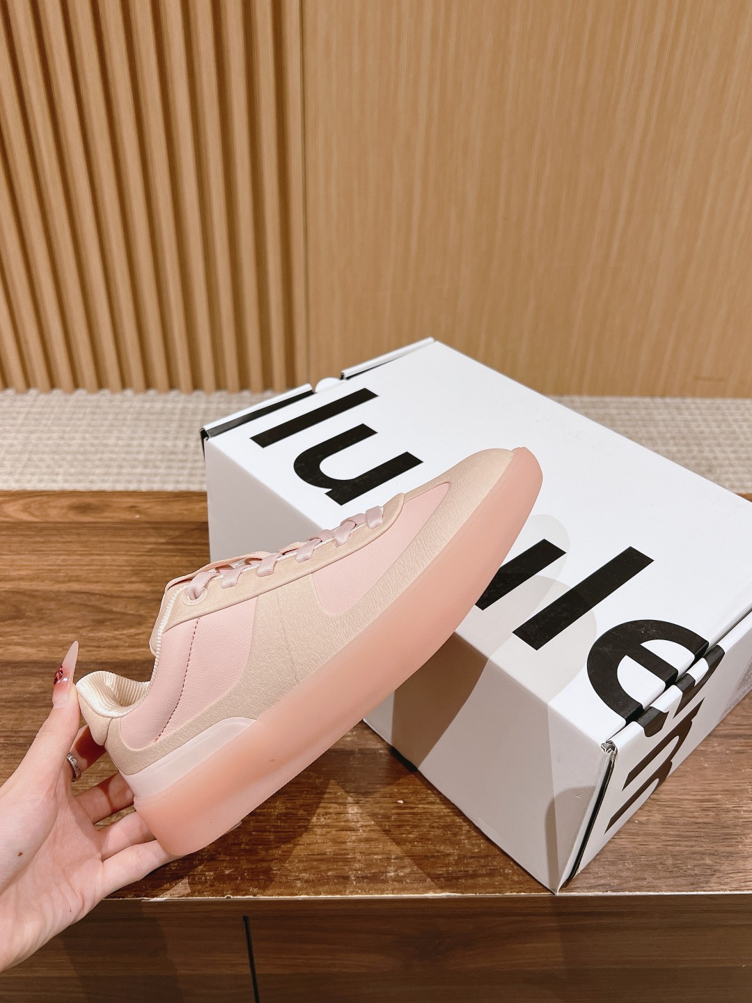 Lulemon City Verte Training Shoes: Stylish, Versatile, and Supportive for Running and Training - 图片 5