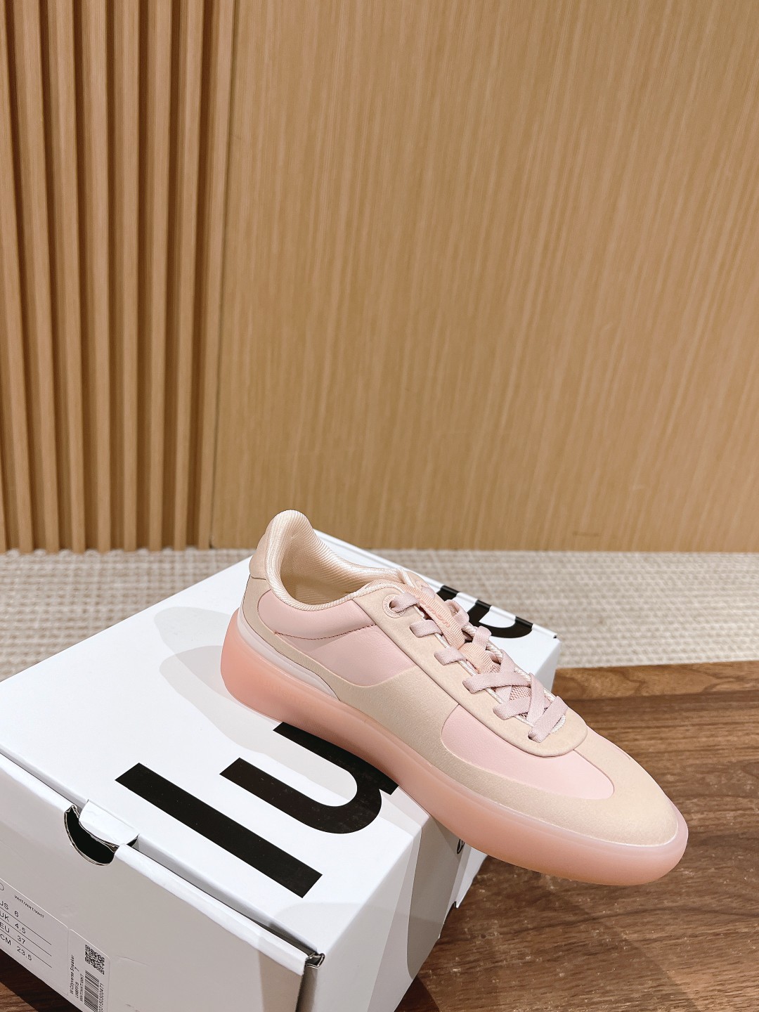 Lulemon City Verte Training Shoes: Stylish, Versatile, and Supportive for Running and Training - 图片 3