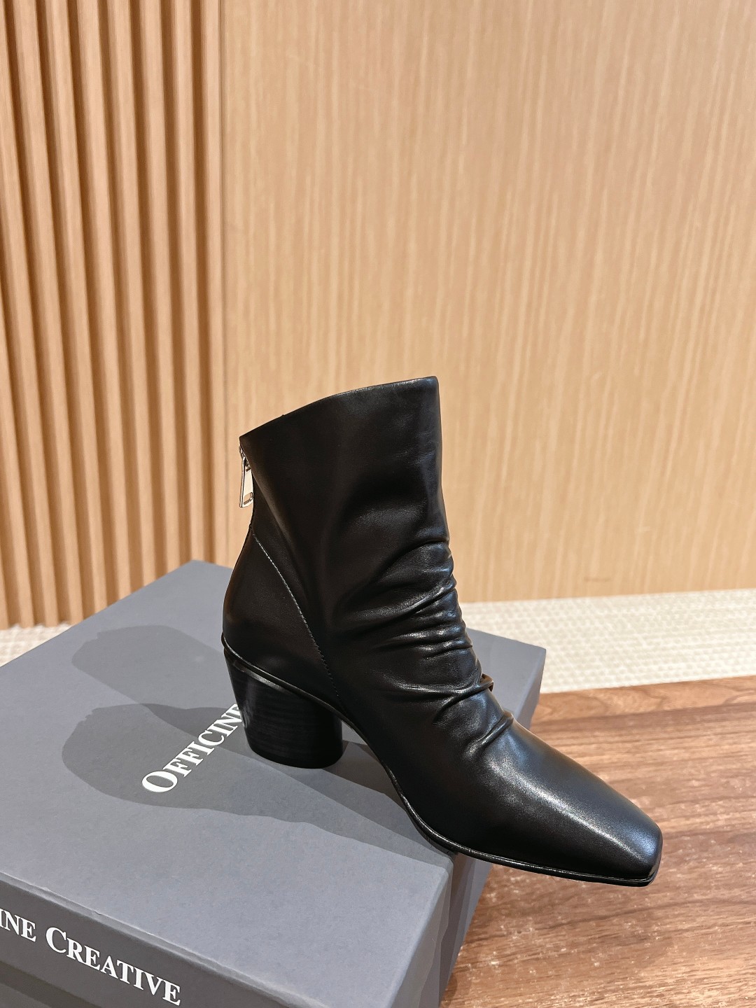 Officine Creative 24A Handmade Wrinkled Leather Boots: Italian Craftsmanship and Sophisticated Design - 图片 3
