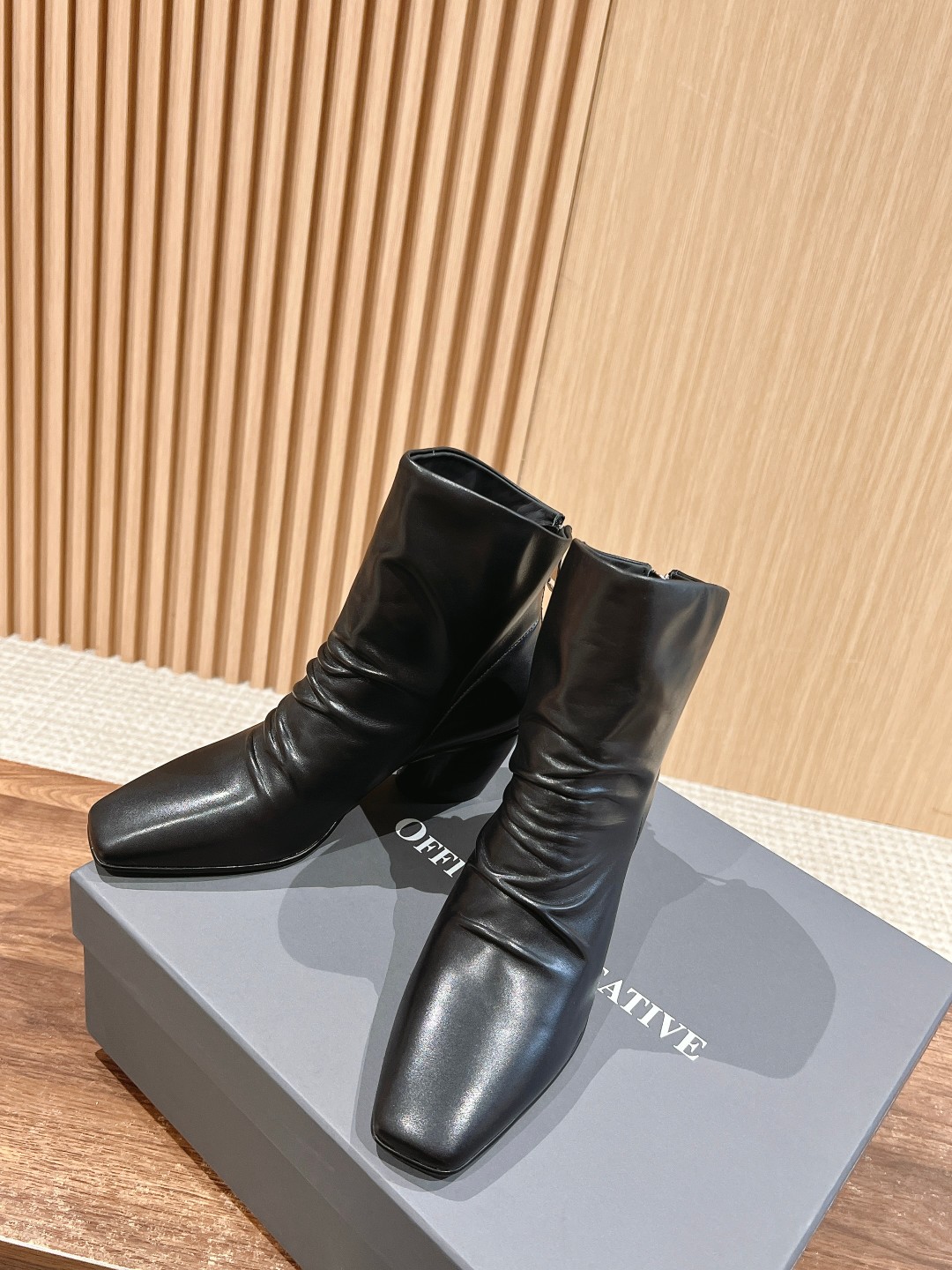 Officine Creative 24A Handmade Wrinkled Leather Boots: Italian Craftsmanship and Sophisticated Design - 图片 4