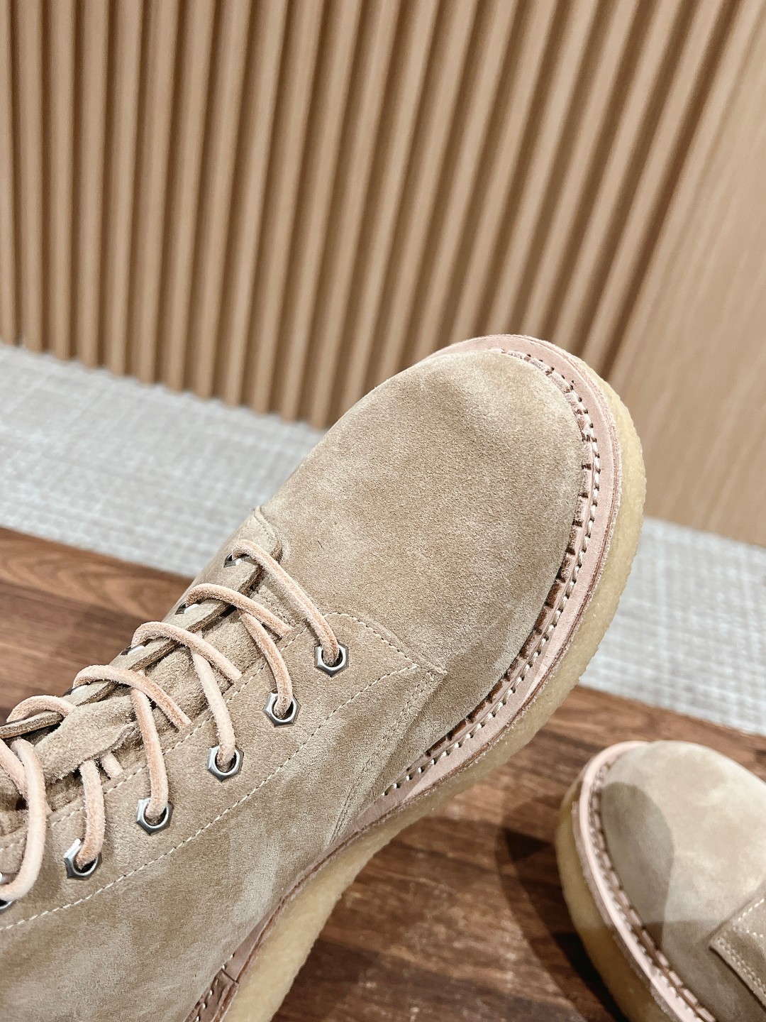 Kenzo Takada’s Unique Kangaroo Shoes: Comfortable Aesthetics in 360 Degrees - 图片 6