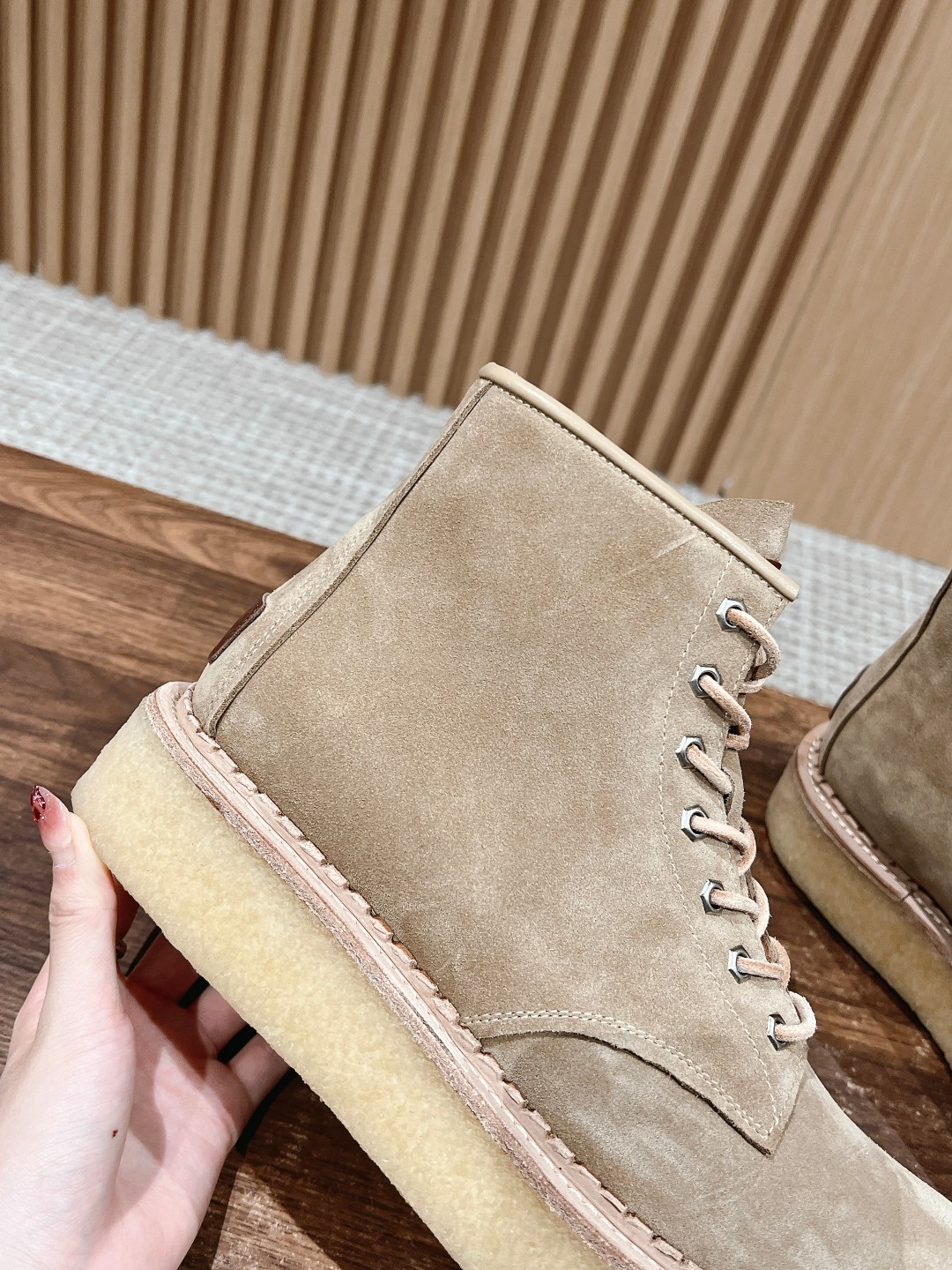 Kenzo Takada’s Unique Kangaroo Shoes: Comfortable Aesthetics in 360 Degrees - 图片 7