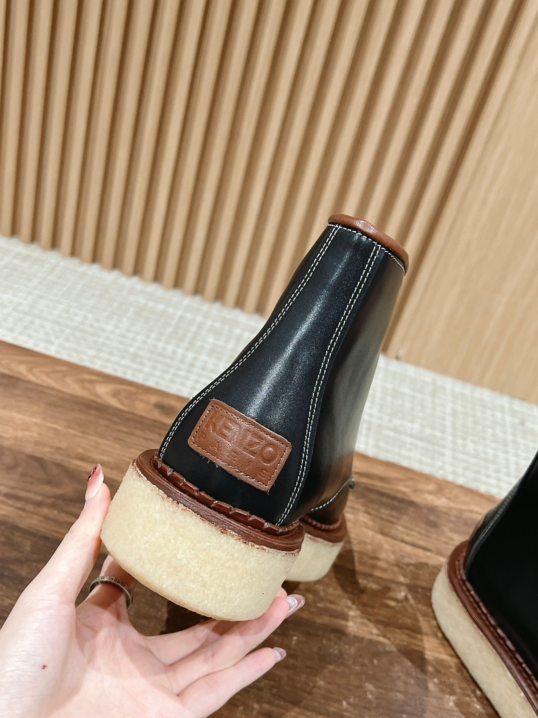 Kenzo Takada Kangaroo Shoe: Comfortable Geisha-inspired Design with Unique Aesthetics - 图片 8