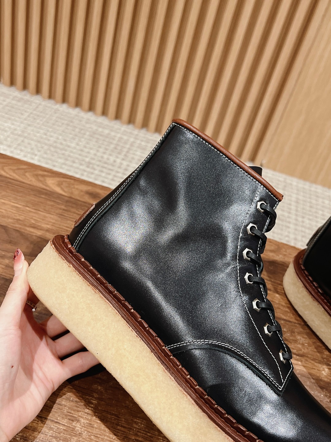 Kenzo Takada Kangaroo Shoe: Comfortable Geisha-inspired Design with Unique Aesthetics - 图片 7