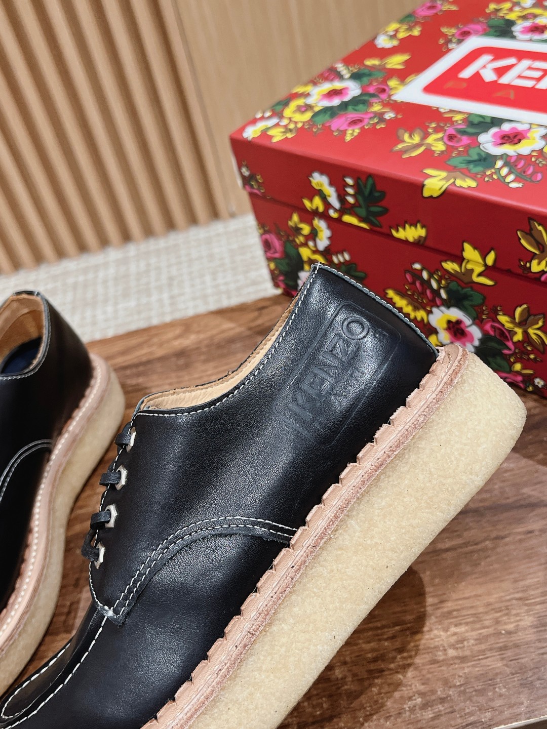 Kenzo Takada’s Unique Kangaroo Shoes and Nigo’s Stylish Short Boots on Thick Base - 图片 7