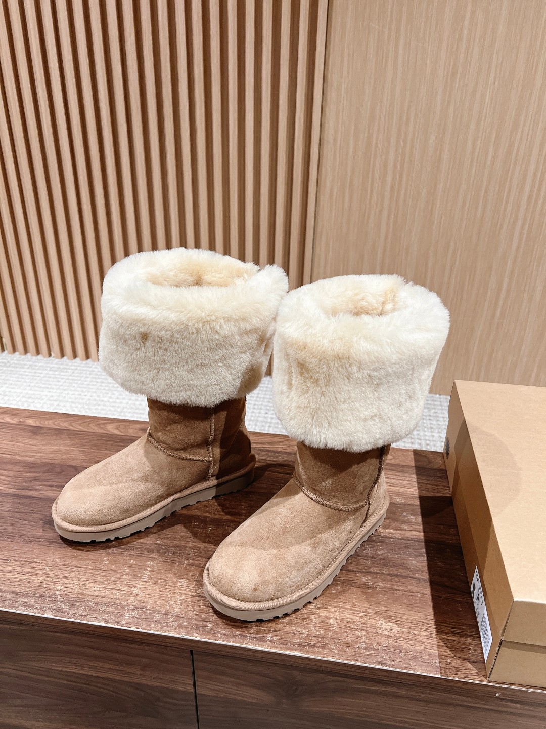 [UGG Women