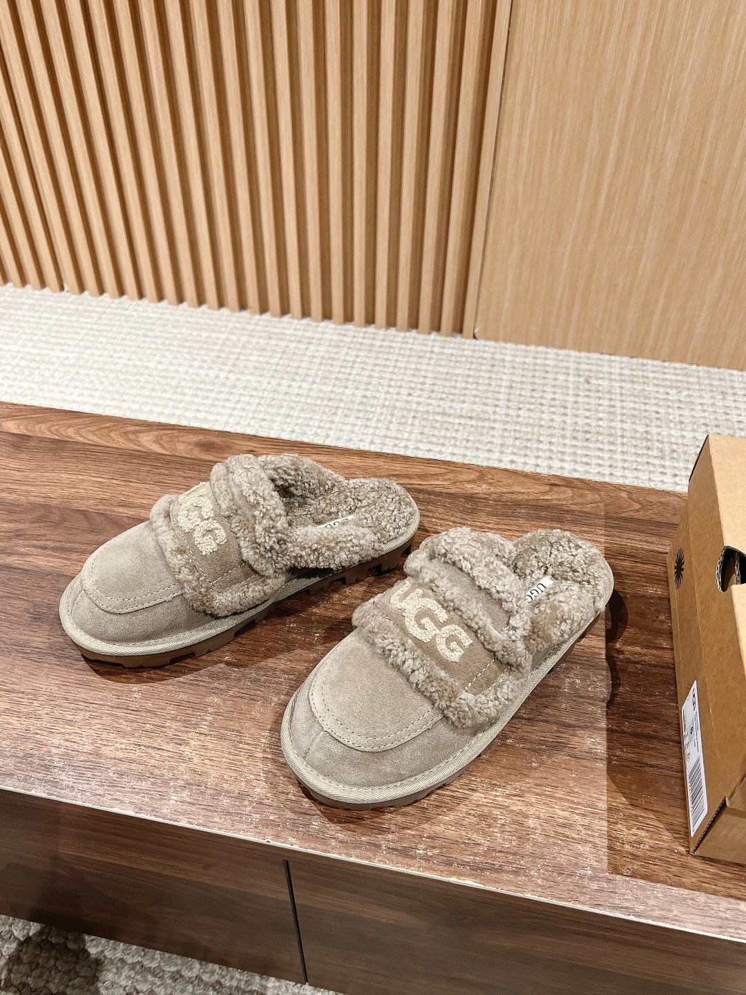 [UGG Women