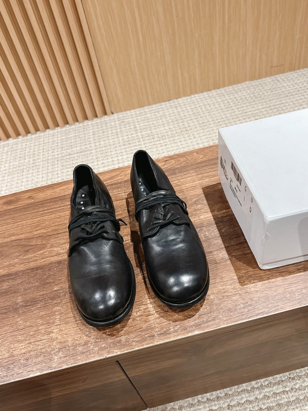#Handmade Chelsea Shoes: Unique, Retro Style with Natural Aging Effects#