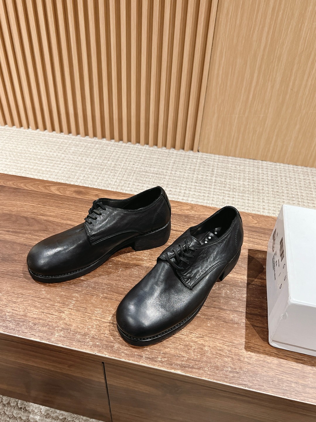 Unique Handmade Shoes: Retro Style with Celtic Influence - 图片 2