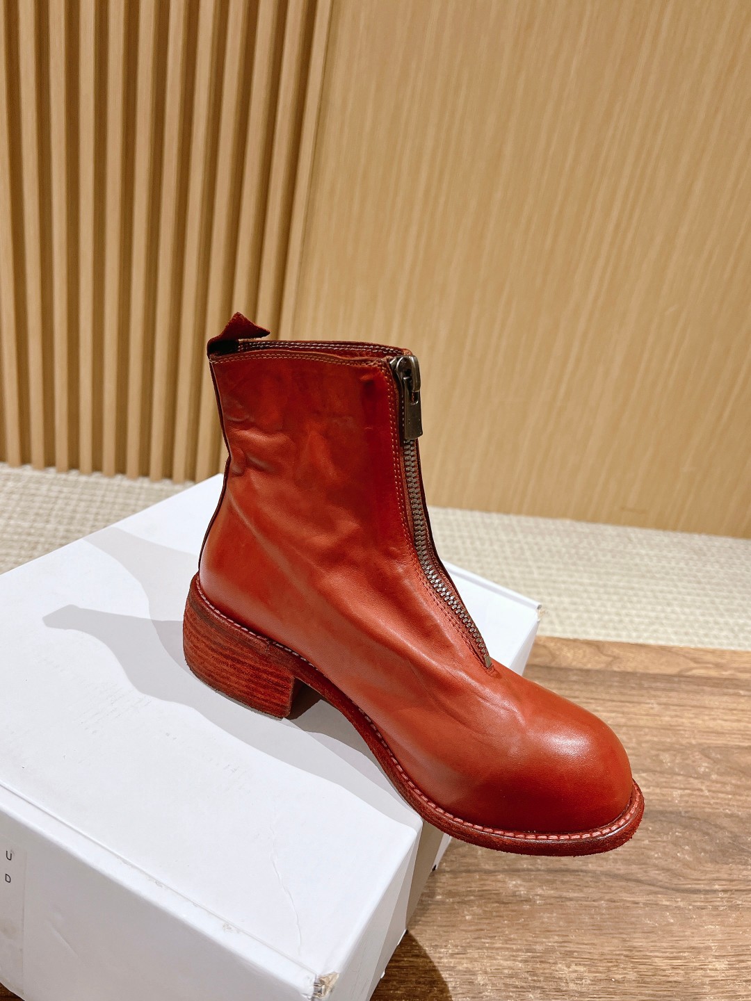 GUIDI #Guetti Revives Chelsea Wrinkled Shoes with Unique Features and Retro Style - 图片 3