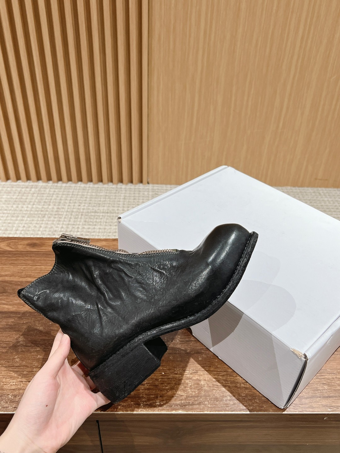GUIDI #Guetti Revives Chelsea Wrinkled Shoes with Unique Handcrafted Features - 图片 5