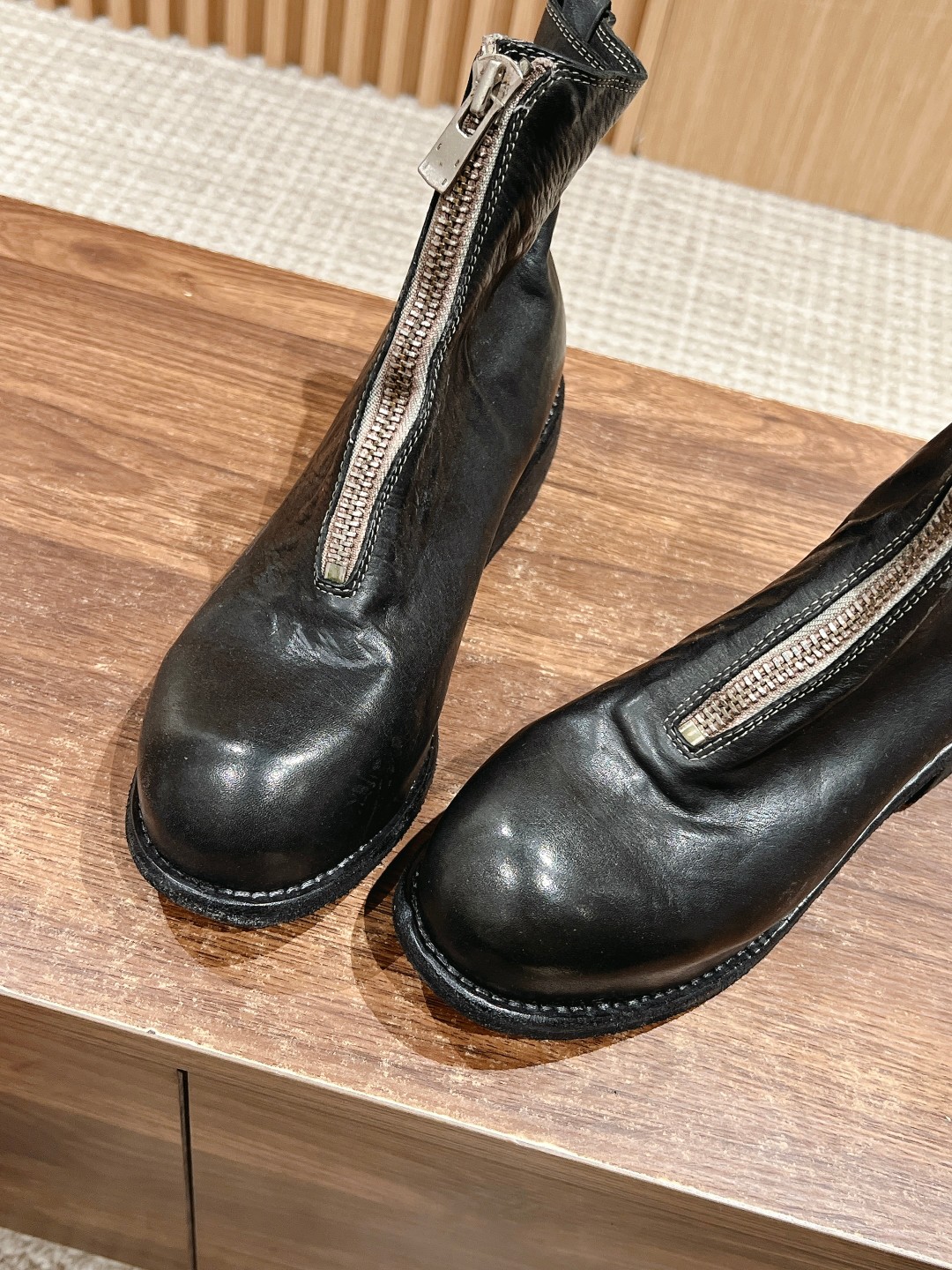 GUIDI #Guetti Revives Chelsea Wrinkled Shoes with Unique Handcrafted Features - 图片 6