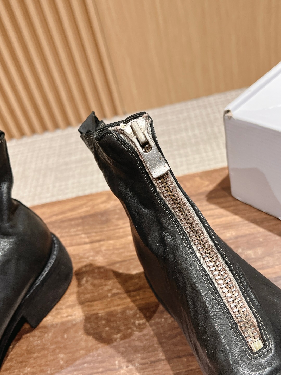 GUIDI #Guetti Revives Chelsea Wrinkled Shoes with Unique Handcrafted Features - 图片 7