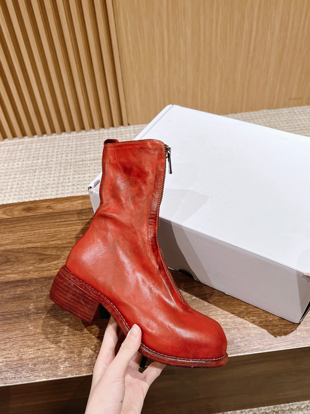 Unique Handmade Shoes with Vintage Charm and Comfort - 图片 5