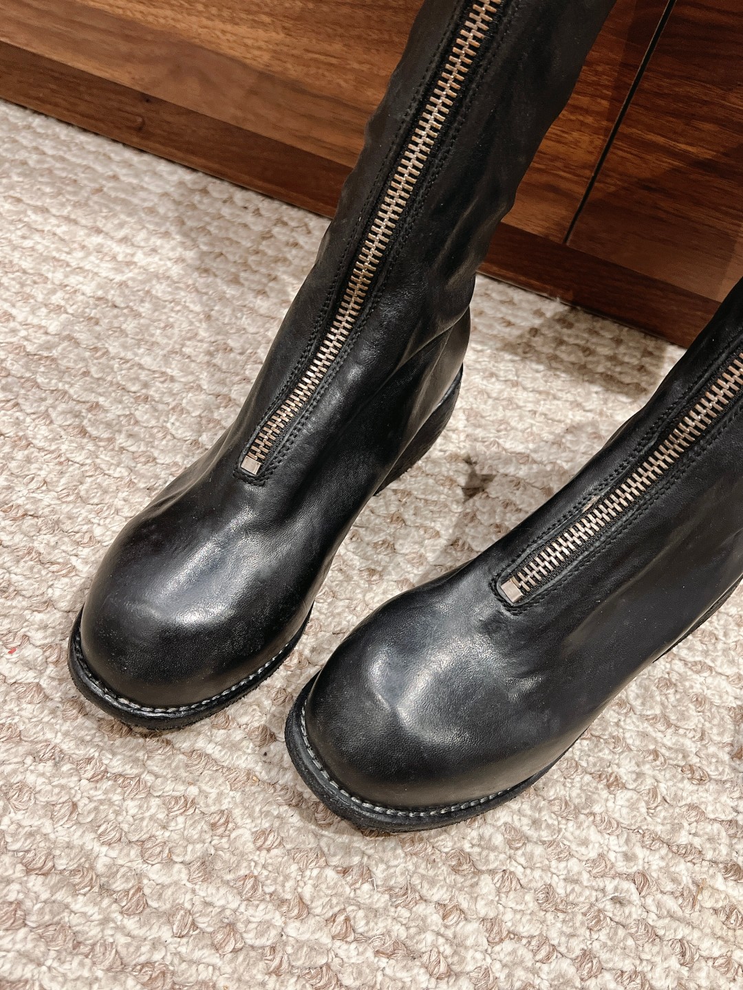 Unique Handmade Guidi Chelsea Shoes with Natural Aging Characteristics - 图片 6