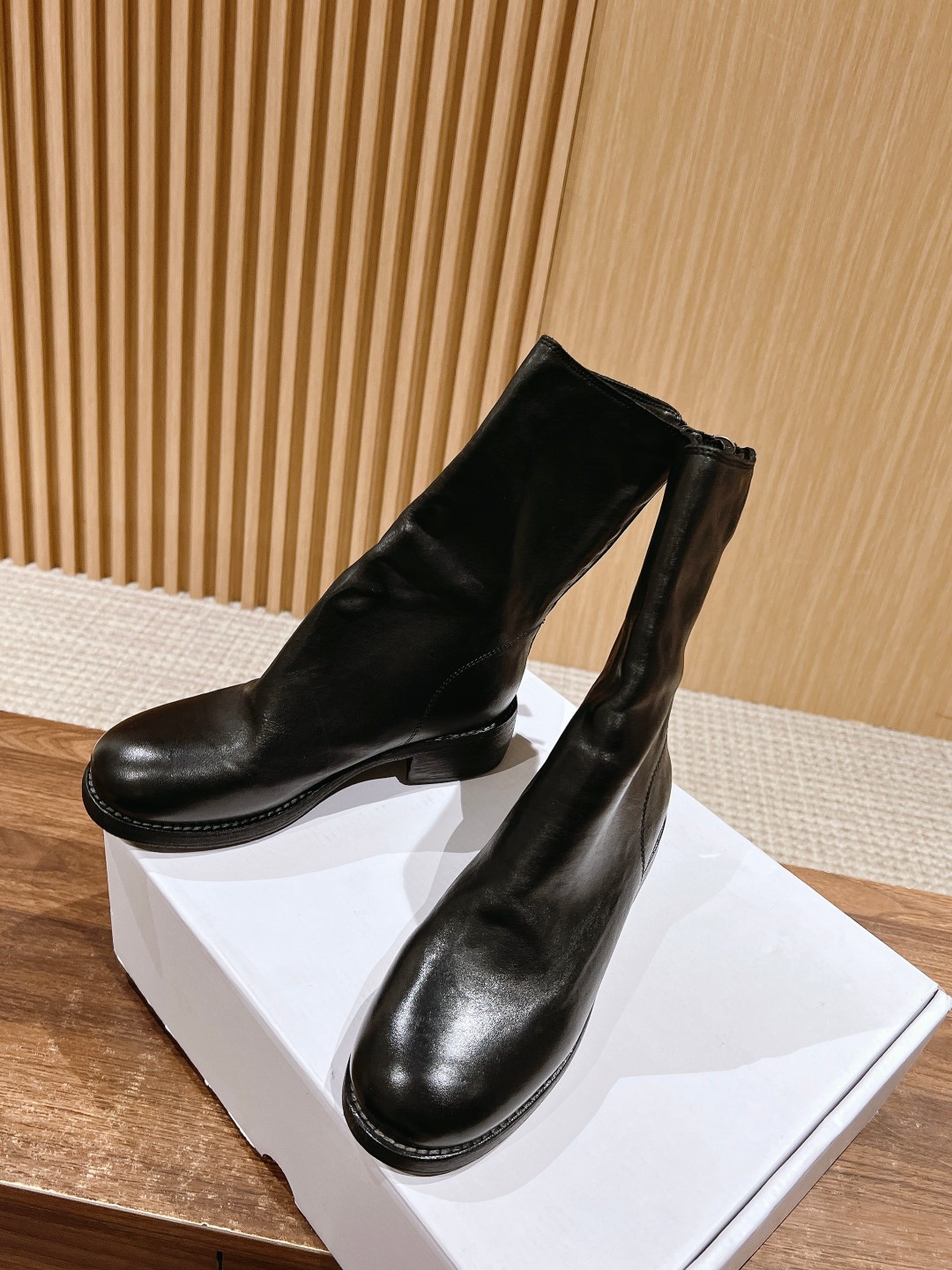 Unique Handcrafted Celtic-Inspired Shoes with Vintage Appeal and Comfortable Design - 图片 4