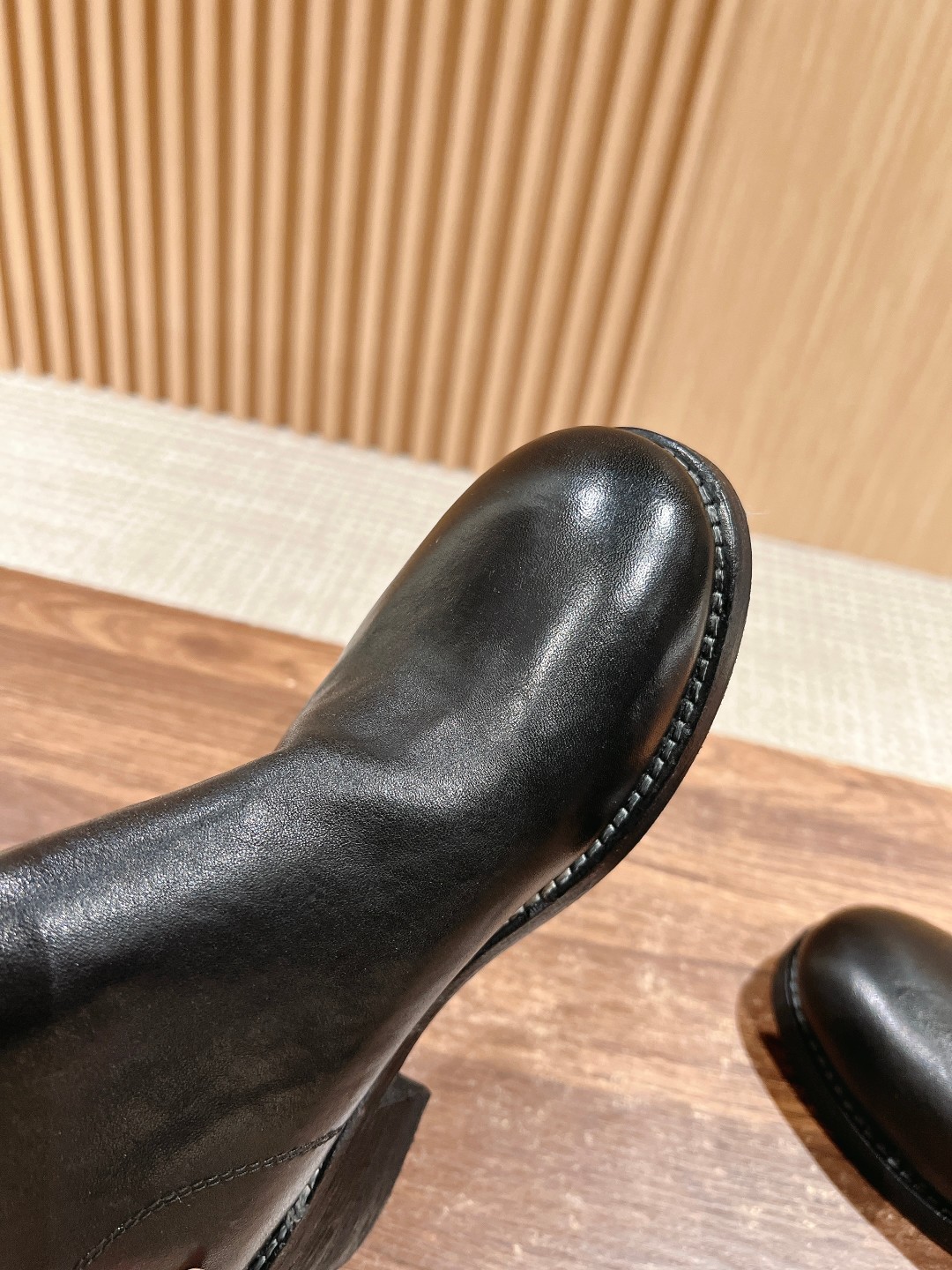 Unique Handcrafted Celtic-Inspired Shoes with Vintage Appeal and Comfortable Design - 图片 6