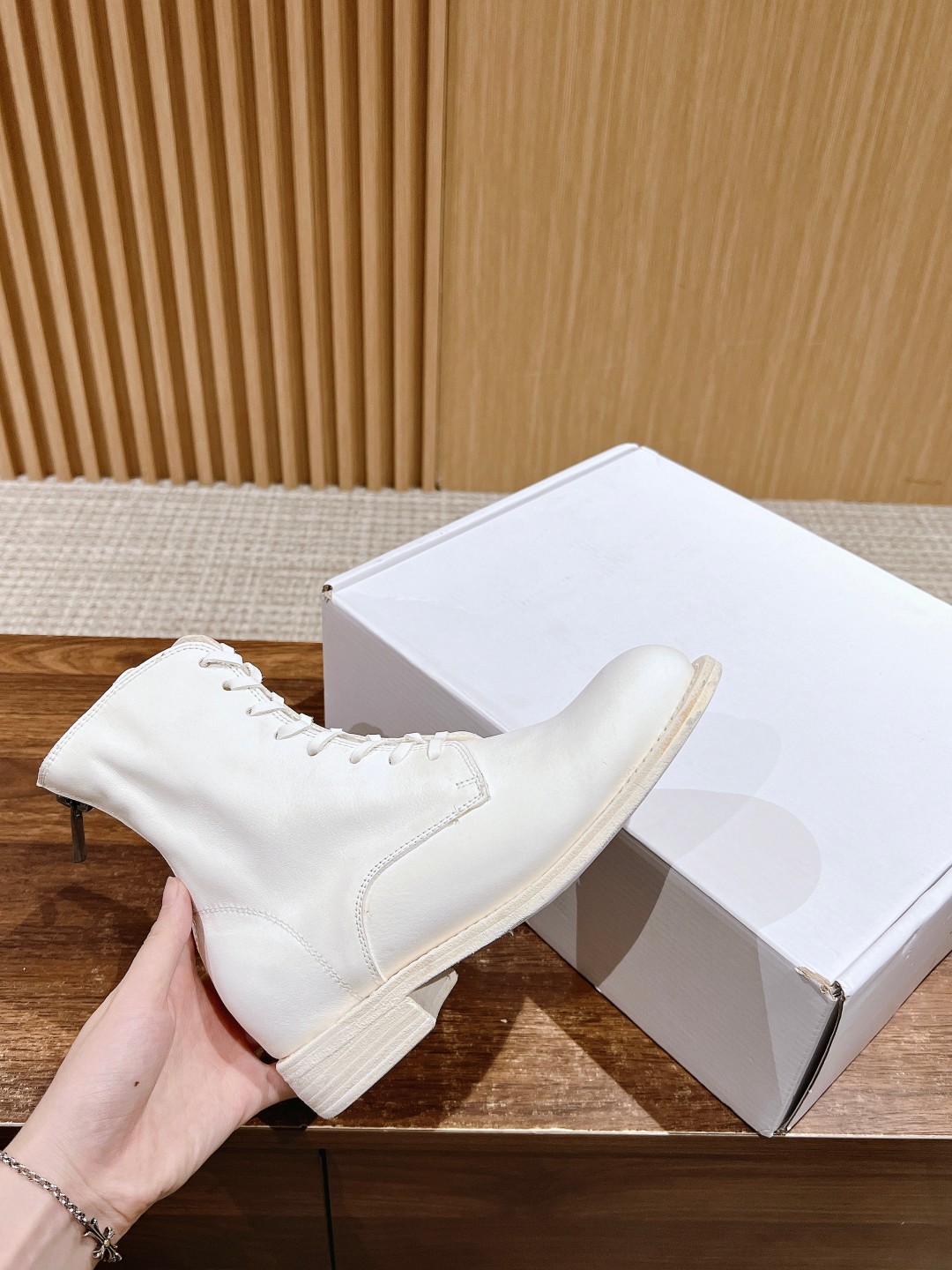GUIDI #Guetti Revives Vintage Chelsea Shoes with Unique Features and Natural Aging. - 图片 5