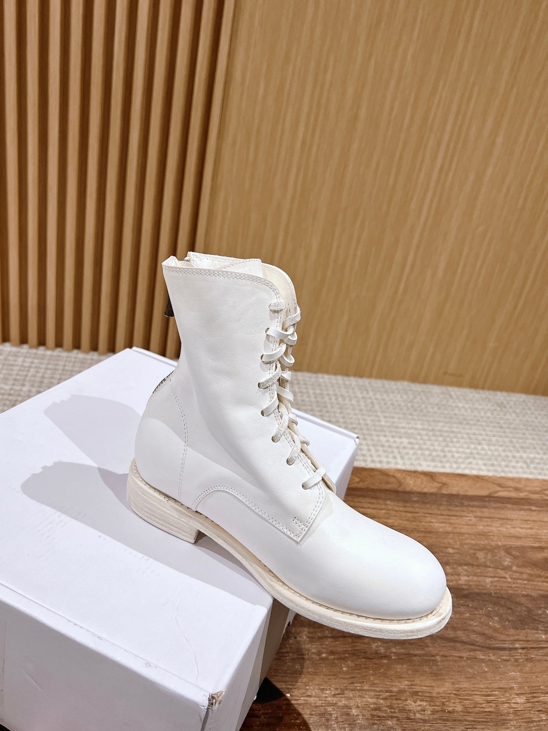 GUIDI #Guetti Revives Vintage Chelsea Shoes with Unique Features and Natural Aging. - 图片 3