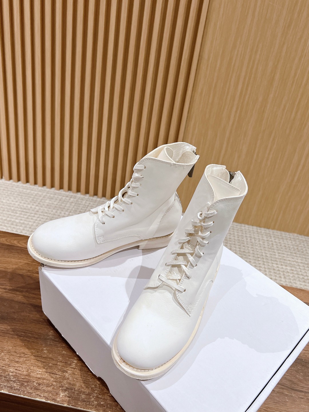 GUIDI #Guetti Revives Vintage Chelsea Shoes with Unique Features and Natural Aging. - 图片 4