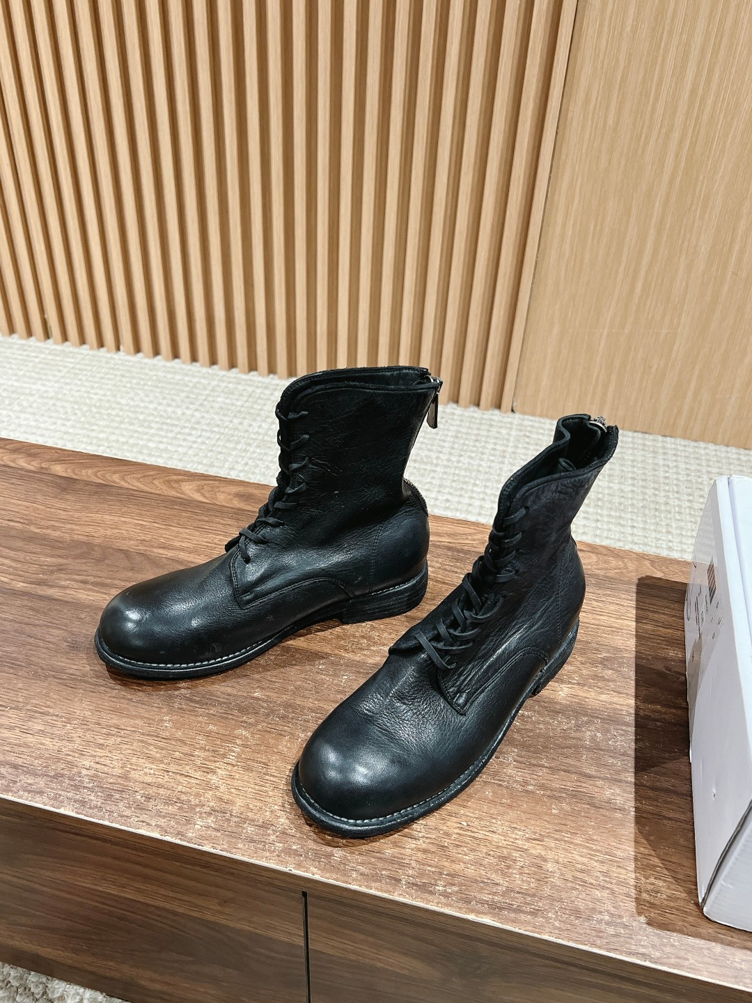 GUIDI #Guetti Revives Old Chelsea Wrinkled Shoes with Unique Features - 图片 2