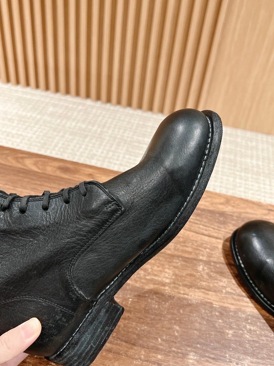 GUIDI #Guetti Revives Old Chelsea Wrinkled Shoes with Unique Features - 图片 8