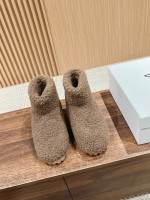 πππππ#Prada's new hairy snow boots Maillard boots π» So soft, warm and cute Triangular logo + synthetic sheep wool planting original mold opening raw glue sole Size: 35-39 (40 custom made without return) 1 πππππ#Prada’s new hairy snow boots Maillard boots π» So soft, warm and cute Triangular logo + synthetic sheep wool planting original mold opening raw glue sole Size: 35-39 (40 custom made without return)